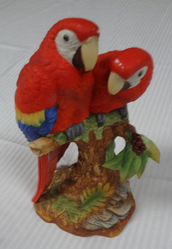 Double scarlet macaws andrea - scarlet,